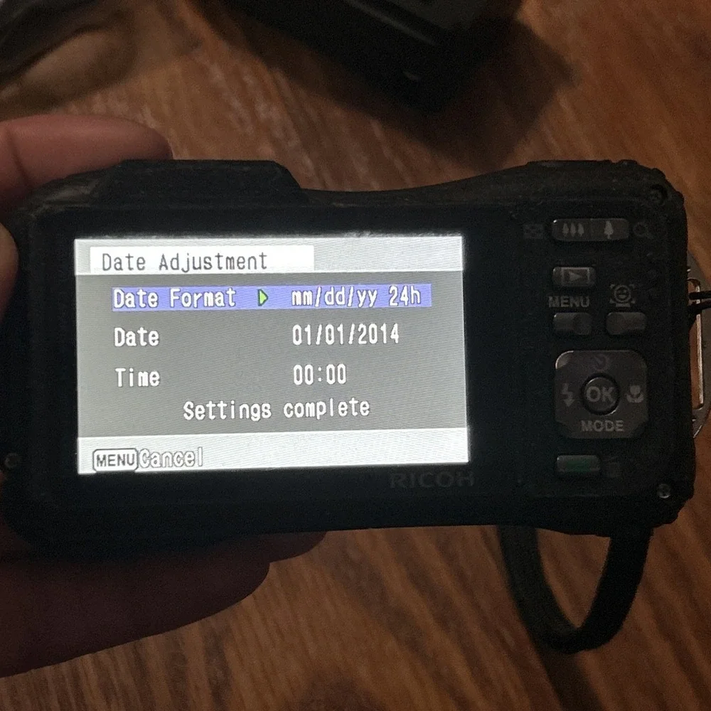 Ricoh WG WG-20 14.0MP Digital Waterproof Camera - Black - Tested W/Charger